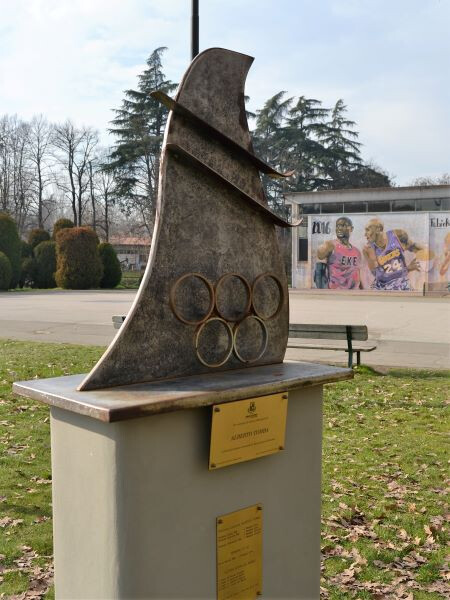 Monumento per le vittorie sportive di Alberto Tomba