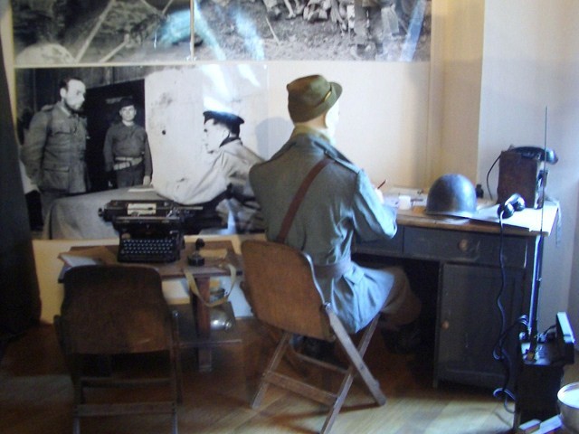 Ricostruzione di un posto di comando americano - Montese (MO) - Museo storico
